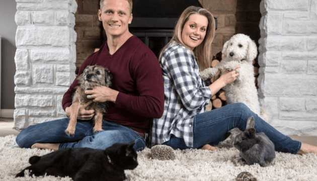 Why do dogs lick their paws? - Vet Advice by Vet Dr Scott Miller